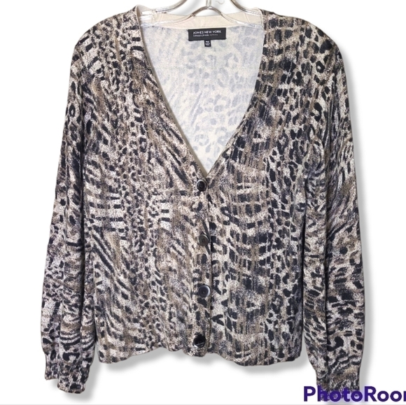 vintage animal print v-neck button front cardigan with full sleeves - Picture 2 of 5